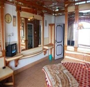 Hotel Gulmarg Regency Shimla Exteriör bild