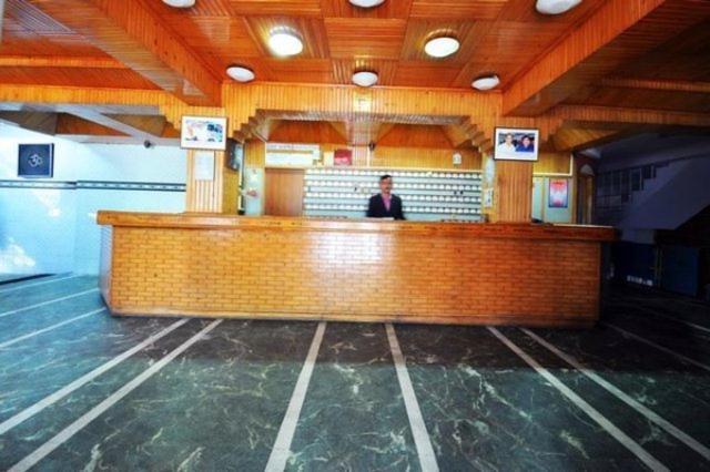 Hotel Gulmarg Regency Shimla Exteriör bild